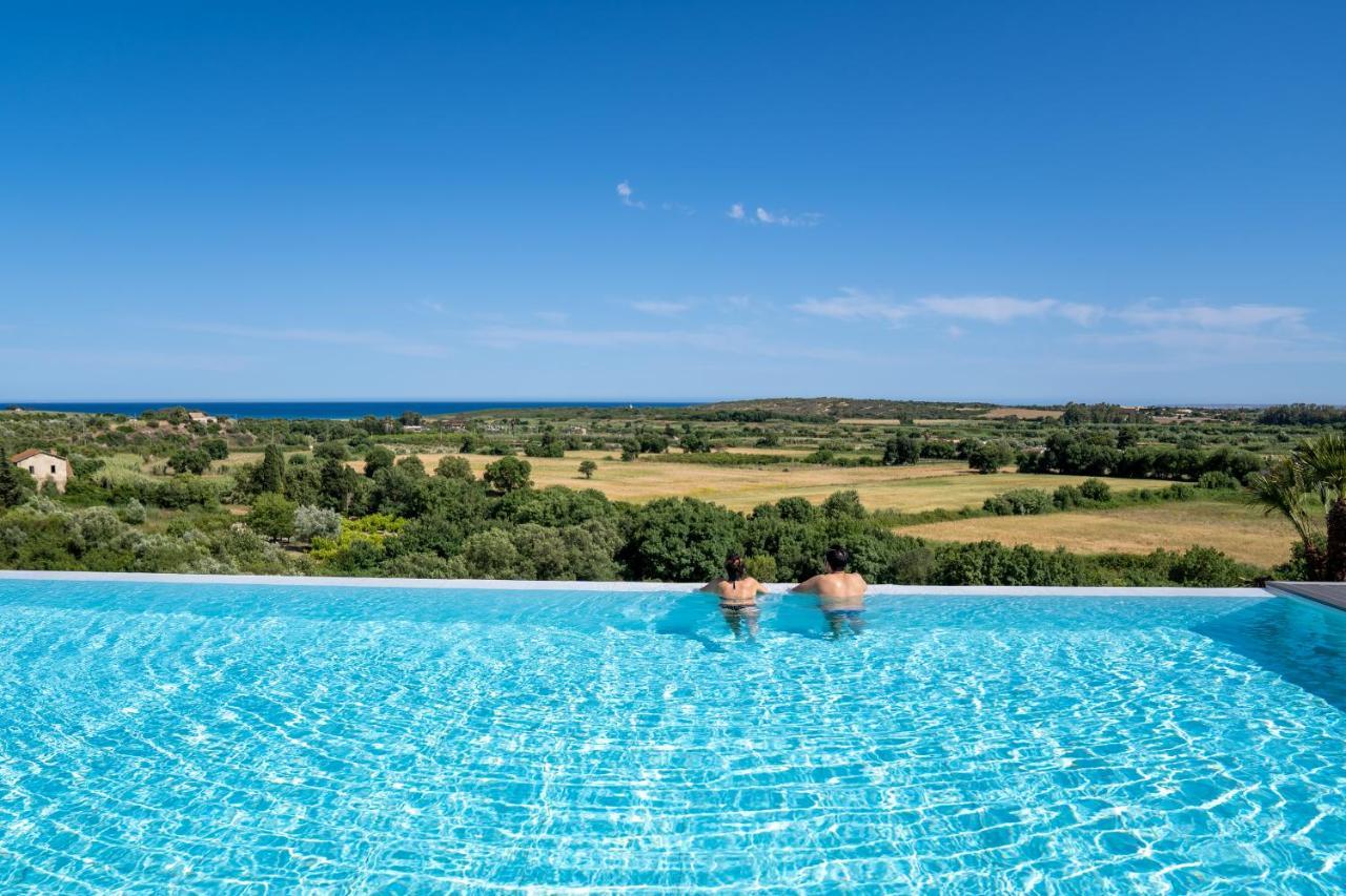 I Carusi relais Villa Noto Luaran gambar