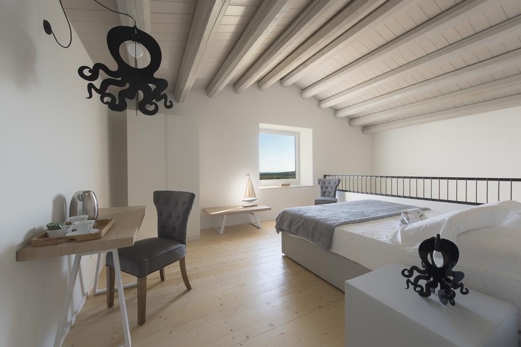 I Carusi relais Villa Noto Luaran gambar