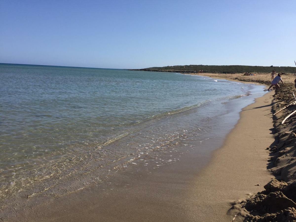 I Carusi relais Villa Noto Luaran gambar